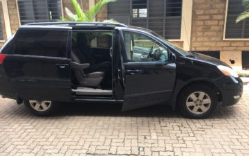 Rent Toyota Sienna 